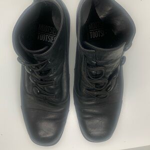 Mootsie Tootsie Black Leather Wonderland Ankle Boots Women's Size 7